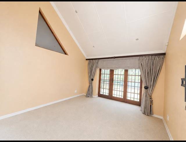 3 BEDROOM HOUSE FOR SALE IN SECUNDA